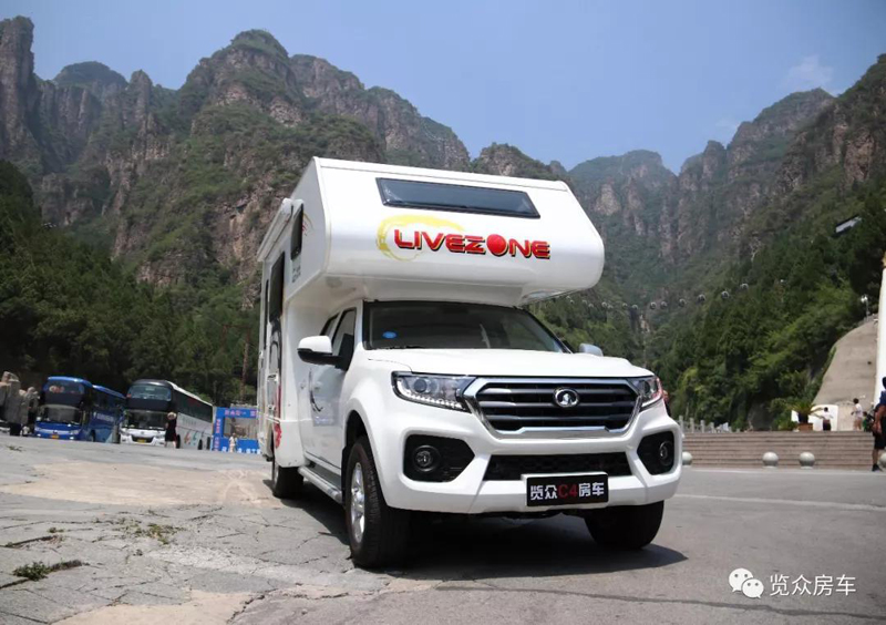 房車還就要選汽油、四驅、兩米大床