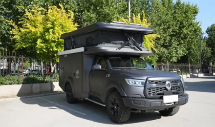 2.0T+四驅，高僅2.2米，能入地庫，這款硬核升頂房車你愛了嗎？