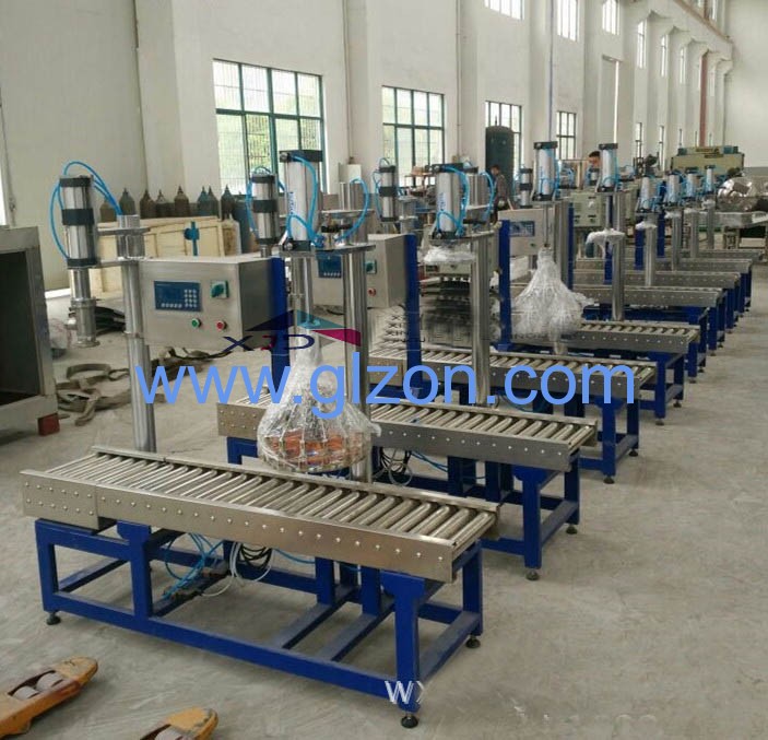 化工灌裝機(jī),200L灌裝機(jī),涂料油漆灌裝機(jī),潤滑油灌裝機(jī)