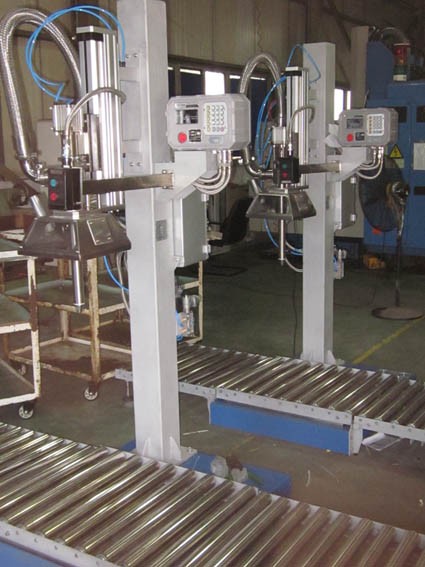 全自動灌裝機|干粉砂漿包裝機|自動灌裝機|噸袋包裝機|防爆灌裝機|涂料灌裝機|潤滑油灌裝機|液體灌裝秤|油漆灌裝機