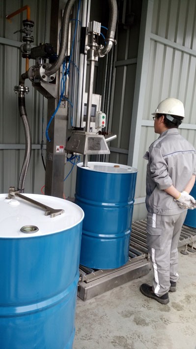 化工灌裝機,200L灌裝機,涂料油漆灌裝機,潤滑油灌裝機