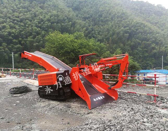 扒渣機(jī).jpg 扒渣機(jī).jpg